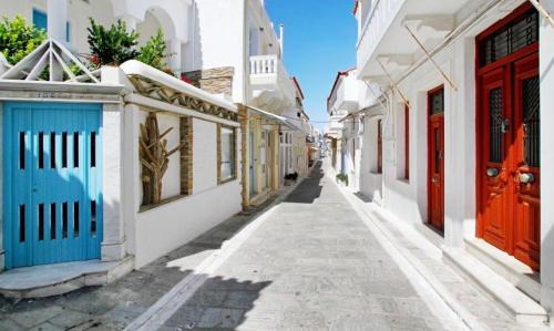 Andros Town House | Andros Central & Luxury Home