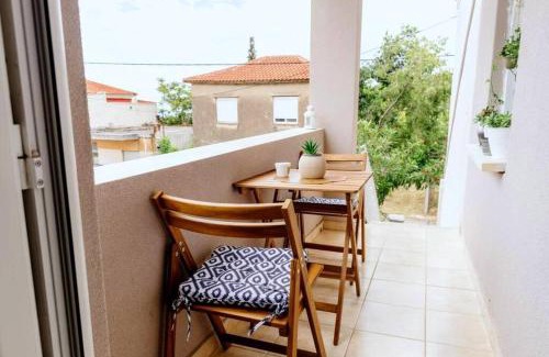 Makri Apartment | Anelia's Home