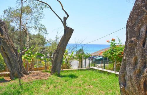 Sinarades Apartment | Anemelo house by the Kontogialos beach