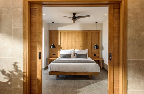 Malia Hotel | AneSea Hotel