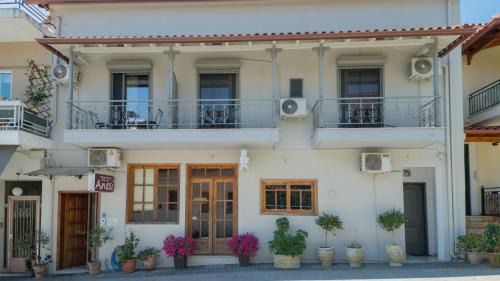 Archaia Olympia Apartment | Anesi Rooms To Rent