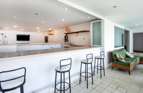 Vila Velha Villa | Ang019 - Amazing beach house by the sea in Angra dos Reis