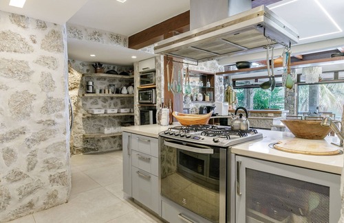 Ponta do Sape House | Ang056 - Magnificent house on the sand with private beach