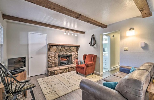 Angel Fire Apartment | Angel Fire Condo with Fireplace Less Than 1 Mi to Ski Resort