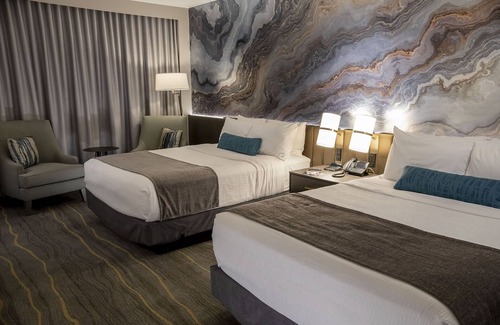 Arlington Resort | Angel Of The Winds Casino Resort