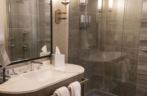 Arlington Resort | Angel Of The Winds Casino Resort