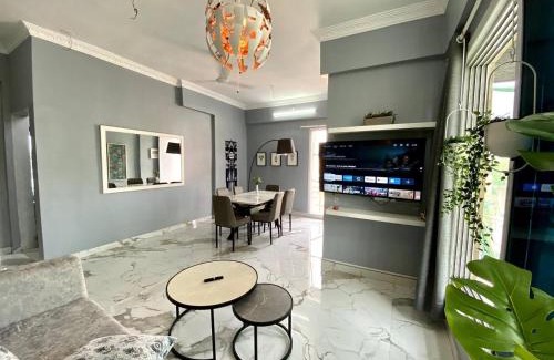 Pali Hill Apartment | Angel Views 502, Chapel Road, Bandra West by Connekt Homes
