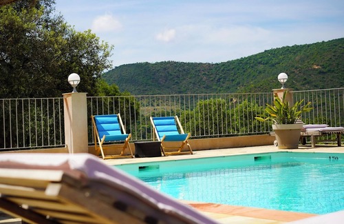 Bormes-Les-Mimosas Apartment | ANGELE__CALME APARTMENT & SWIMMING POOL at VILLA NAIS. Bormes les mimosas