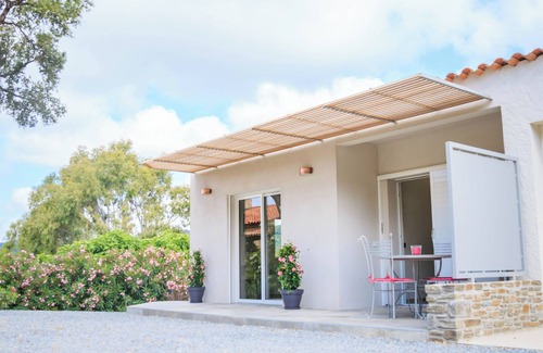 Bormes-Les-Mimosas Apartment | ANGELE CALME APARTMENT & SWIMMING POOL at VILLA NAIS. Bormes les mimosas