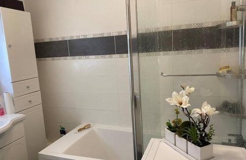 Pasteur Apartment | Angele Stephen