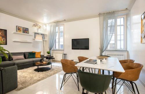 Rione III Colonna Apartment | Angelique Boutique