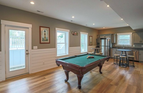 Pine Island House | Angelo del Mare - C6460. Pine Island 9 Br, Pool, Hot Tub, Elevator, Open Year Rnd