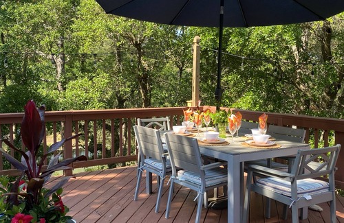 Emerald Isle House | Angels Landing: Close to Beach, Huge Deck, Hot Tub, Canal, Kayaks, Well-Stocked!