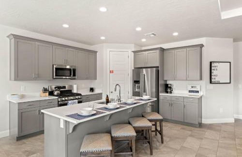 Washington House | Angels Landing3bed2ba Private Hot Tub