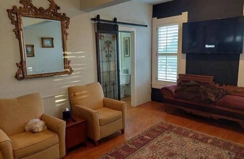 Weatherford Bed & Breakfast | Angels Nest Bed and Breakfast