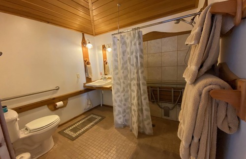 Lowell Point Cabin | Angels Rest on Resurrection Bay LLC