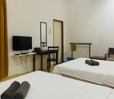 Kampung Bukit Tok Bat Hotel | ANGGERIK IMPIAN HOTEL -Best for Travellers at Kuala Berang