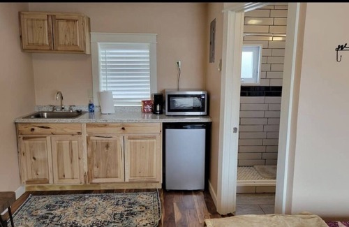 Dillon Apartment | Angler Village #08 Studio w/QN bed & kitchenette