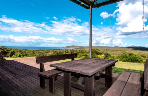 Angourie House | Angourie Vista - Angourie beach property that certainly delivers on views