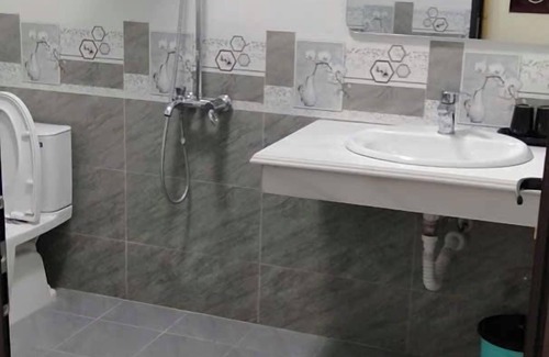 Lang Son Hostel | Anh Trang Hostel LS - by BAY LUXURY