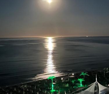 Mamaia-Sat Apartment | Anias Front View of the Black Sea 14A