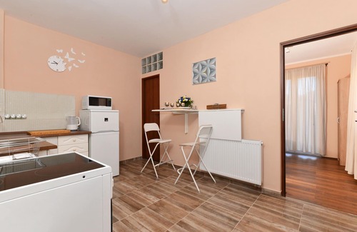 Csepel-Kiralyerdo House | Anita Apartments a Modern Riverside Property near to the Center