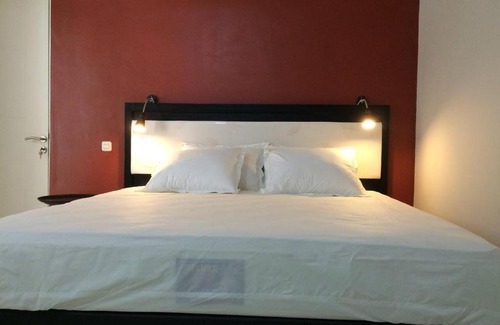 Surabaya Bed & Breakfast | Anjani Bed and Breakfast