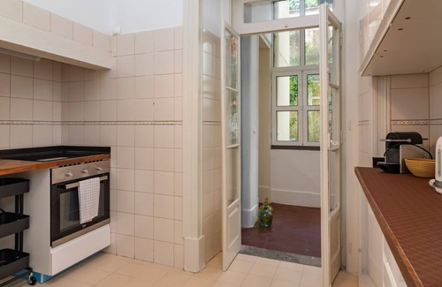 Penha de Franca Apartment | Anjos' City Escape by LovelyStay - 1