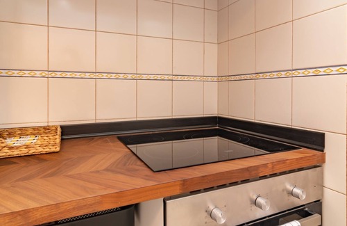 Penha de Franca Apartment | Anjos' City Escape by LovelyStay - 1