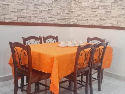 Banting House | Anjung KLIA House 31 With Neflix