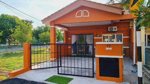 Banting House | Anjung KLIA House 72 With Neflix