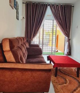 Banting House | Anjung KLIA House 72 With Neflix