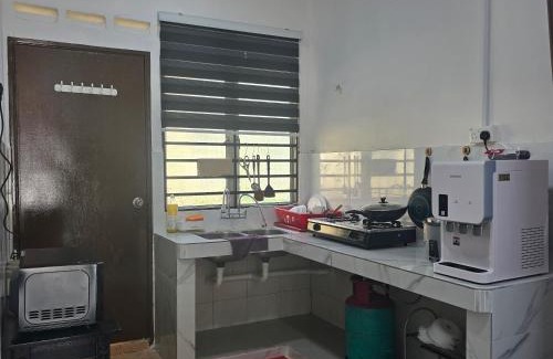 Banting House | Anjung KLIA No 69 With Neflix