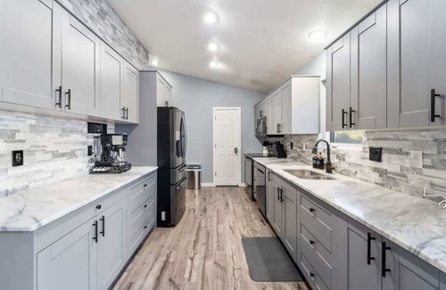 Ankeny House | Ankeny Stay | Wtr Slide | Huge Yard | Space | I-35