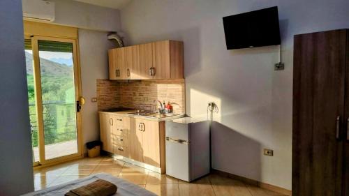 Qeparo House | Anmaor