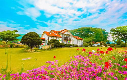 Pamnamujae House | Anmyeondo Chingunae Pension