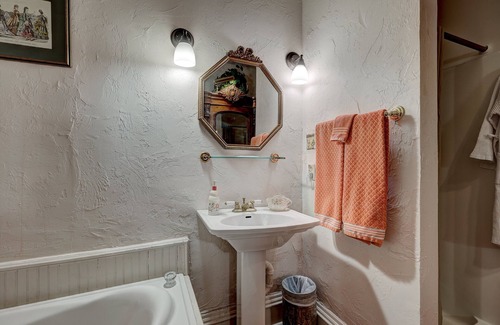 Midtown House | Anna Augusta