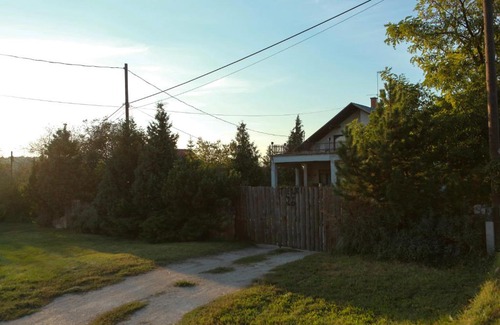 Telki House | Anna Hunor