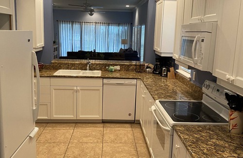Bradenton Beach House | Anna Maria Beach Condo 1/1