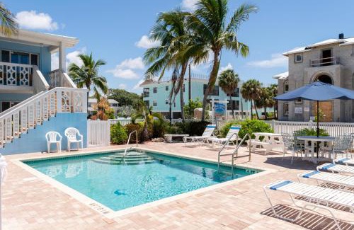 Holmes Beach House | Anna Maria Beach Place, Unit 6