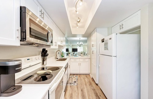 Bradenton Beach Condo | Anna Maria Island Beach Palms 8B