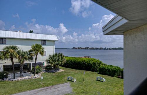 Bradenton Beach Apartment | Anna Maria Island Bridge Port Beach Resort