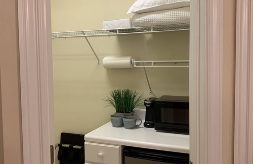 Bradenton Beach Condo | Anna Maria Sunsets - studio