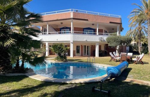 Torrevieja Bed & Breakfast | Anna's garden