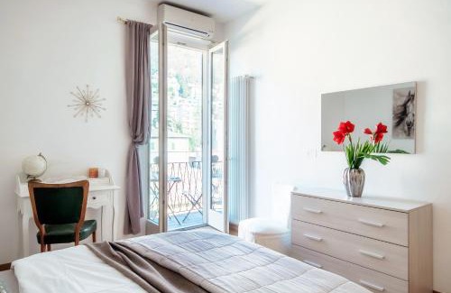 Como Apartment | [ANNA's HOME] super cozy flat, with a/c, high speed wifi, near the lake and public transport