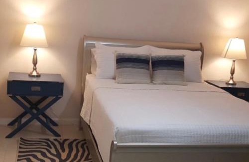 Montego Bay Apartment | Anna's Joye Chatham