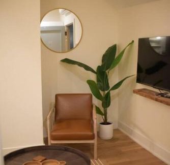 Yamacraw Village Apartment | Annabelle 2A - Studio In The Heart Of Night Life