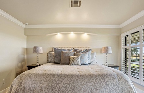 Lodi House | Annadan Suites is the beautifully located vineyard getaway of your dreams.