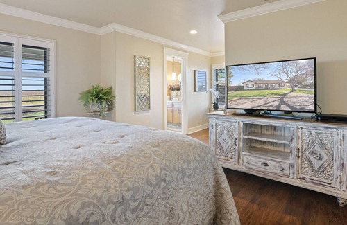 Lodi House | Annadan Suites is the beautifully located vineyard getaway of your dreams.