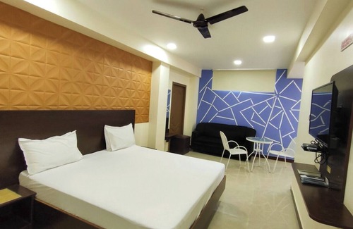 Mayiladuthurai Hotel | Annai Residency